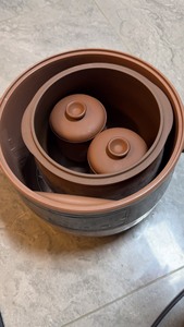 小熊紫砂电饨锅，可小盅炖，也可以大紫砂锅炖，两种方式，新旧如