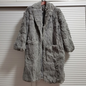 灰色仿羊羔毛圈圈羊毛大衣外套冬新款复古设计感长款上衣，胸围1