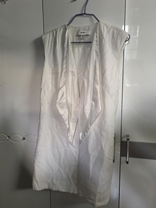 澳洲潮牌CAMEO家白色衬衫无袖连衣裙，在澳洲旅游时候买的