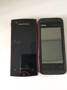 索尼爱立信st18i和诺基亚5530两个手机打包出售，两个手