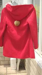 雅奴天使专柜大衣，正红色，九成新，便宜清仓不退换，爽快的买家