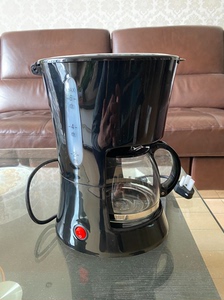 万家惠（Macui）咖啡壶，小巧美观，方便实用，操作简单。闲