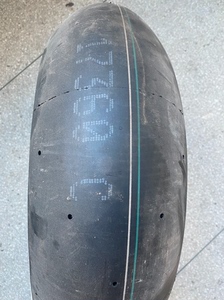 倍耐力库存光头胎SC2 190/55-17 一条。年份17年
