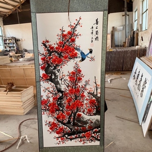 画廊倒闭转让喜鹊字画书画国画四尺竖幅梅花卷轴红色梅花卷轴带鸟