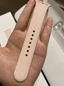 苹果手表运动表带粉色，40MM标准版的M/L码一端，已经用了
