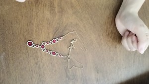 Givenchy 纪梵希中古勃艮第红项链