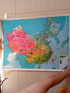 家有闲置，旅行人生探索中国地图，上面附带各个省份的旅行景点卡