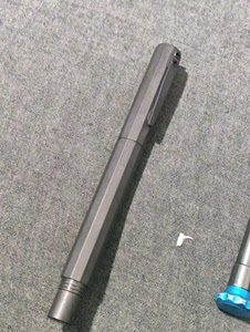 10面钛合金705 大版签字笔，万能笔，和适配国产大部分笔芯