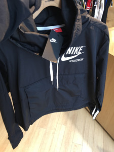 Nike耐克 复古时尚防风高领套头大口袋夹克外套尼龙风衣
