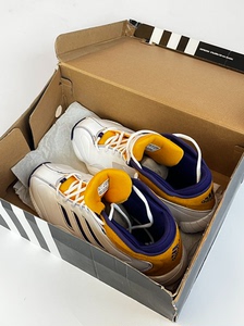 Adidas Crazy 3白紫金篮球鞋，科比最后的天足