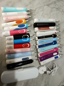 欧乐B电动牙刷各种型号特价刷柄，9成新以上有微划痕。性能完好