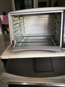 东菱25L烤箱处理