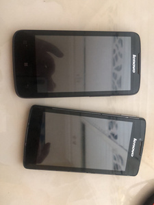 两台联想手机，左边a820双卡，刷的小米系统，右边s870e