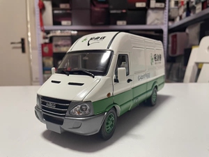 1:24 依维柯宝迪宅急送快递版 汽车模型 Iveco 面包