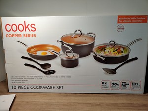 #锅具#全新cooks精品不粘锅套装，总共七件套四口锅带小工