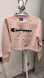 冠军家正品专柜短款卫衣 浅粉色 这款里面有薄绒 是设计款 买