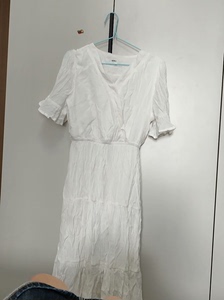 韩国品牌spao，非常漂亮的白色连衣裙