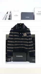 乌龙中古｜Chanel 19年邮轮项链海军蓝金线条纹徽章套头