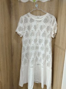 QS/秸熙 雪纺蕾丝拼接白色连衣裙 小清新款式a字裙 白色连