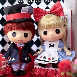 韩国正版 迷糊娃娃ddung冬已 18cm爱丽丝情侣送支架 情人节礼物