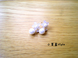 *【梅地亚耳饰】韩版镶珍珠花朵耳钉耳环