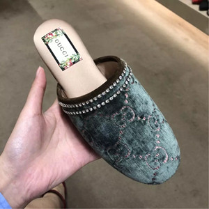 gucci新款带钻丝绒拖鞋迪拜代购直邮回来的，鞋子36.5码