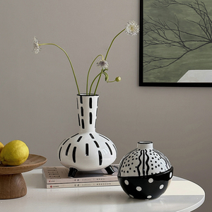 精致矮脚黑线条陶瓷花瓶小众设计感高脚黑白桌面插花大肚花瓶