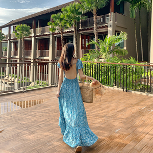 2024新款沙滩裙超仙巴厘岛蓝色露背性感三亚海边度假长裙连衣裙女