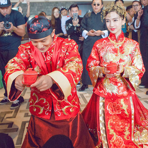 2022新款结婚新娘女中式婚纱礼服龙凤褂2020年秀和服嫁衣冬长旗袍