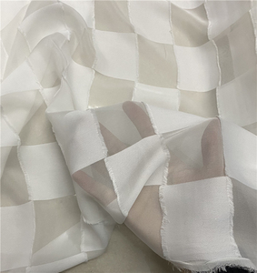 日本进口白色全棉雪纺方块格纹绡花烂花绡时装布料设计师礼服面料