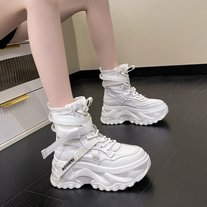 白色马丁靴女秋季新款2023松糕厚底单靴英伦风炸街防水台显瘦短靴