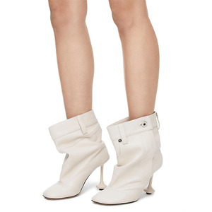 欧美风新款白色短靴女异形跟圆头大筒围靴子铆钉拼接金属扣时装靴