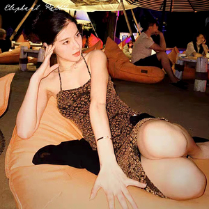 法式复古金丝挂脖连衣裙性感修身三亚海边度假沙滩裙泰国旅游拍照