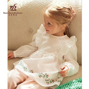 圣宝度伦女童上衣春季2024新款可爱洋气长袖白色衬衫荷叶边娃娃衫