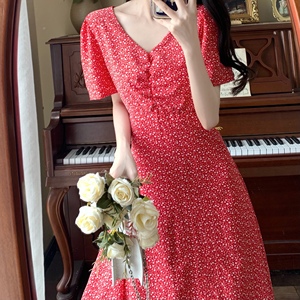 茶歇法式复古浪漫温柔风裙子气质通勤V领红色波点雪纺连衣裙夏季