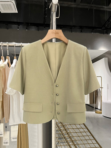 绿色薄款小个子香风西装外套女2024年夏季新款设计感韩系短款西服