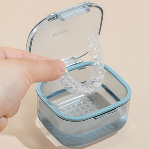 日本隐形牙套便携浸泡清洗盒子装假牙正畸牙齿矫正器保持器收纳盒