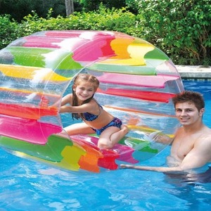 彩色充气滚筒球草地水上亲子互动玩具儿童爬行滚轮乐园游泳池戏水