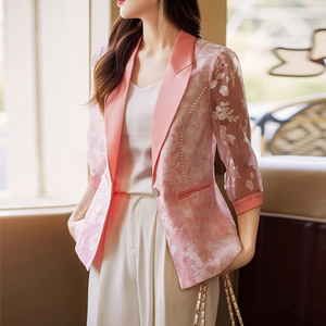 粉色西装外套女夏季新款时尚减龄薄款七分袖休闲短款西服碎花上衣