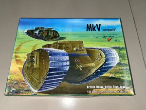 INTERUS 3501 1/35 一战英国 重型坦克 MkV 带俄国涂装