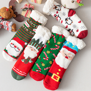 圣诞加绒地板袜子成人女生冬季加厚室内防滑中长筒可爱礼物袋装饰