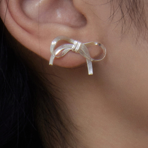 LL2 韩国代购 925银 小众设计系带蝴蝶结柔软蛇骨链纯银耳钉耳环