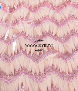 【现货】粉色波浪形刺绣长亮片吊片蕾丝面料 礼服表演服婚纱布料