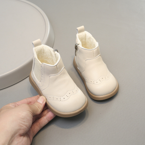 女童马丁靴冬季新款加绒宝宝小靴子1一3岁婴儿棉鞋软底防滑学步鞋