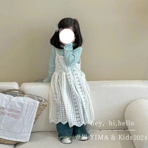 韩版童装女童白色连衣裙2024春季洋气蕾丝裙子宝宝时髦网红吊带裙