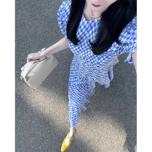法式复古圆领蓝色花纹短袖连衣裙女夏季高级设计感收腰显瘦中长裙