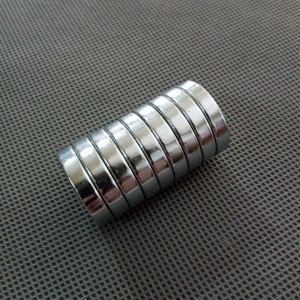 N35稀土钕铁硼强磁磁铁强力磁钢永磁吸铁石 磁性材料 ￠25*5 mm