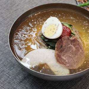 正宗东北吉林延边朝鲜族小麦大冷面酸甜口味饭店商用包邮批批 发