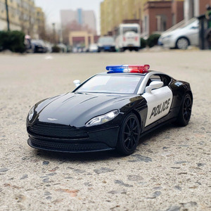 1:32阿斯顿马丁合金警车汽车模型美式警车仿真公安声光回力玩具车