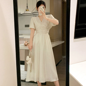 法式盐系时尚气质长裙女2024夏季新款高级感收腰泡泡袖连衣裙白色